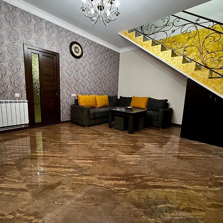 New , Comfortable 3 Bedroom House Єреван Екстер'єр фото